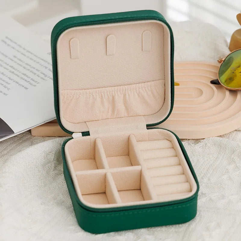 Portable Mini Jewelry Storage Box Travel Organizer Jewelry Case Leather Storage Earrings Necklace Ring Jewelry Organizer Display